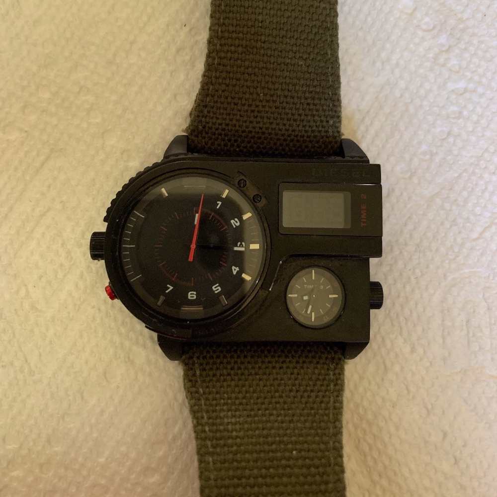 Diesel 3 Time Zones AnalogDigital Men's Watch Gem